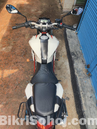 Benelli TNT 150cc